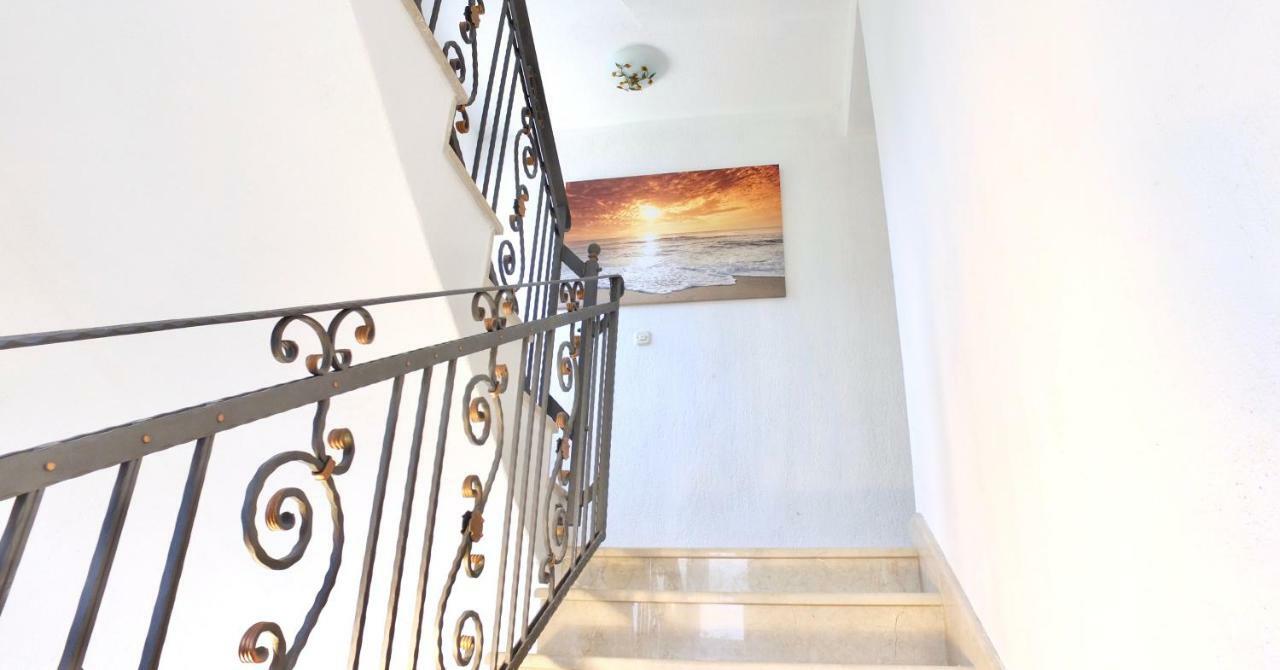 Apartment Sunshine, Sunrise, Sunset Kaštela Esterno foto